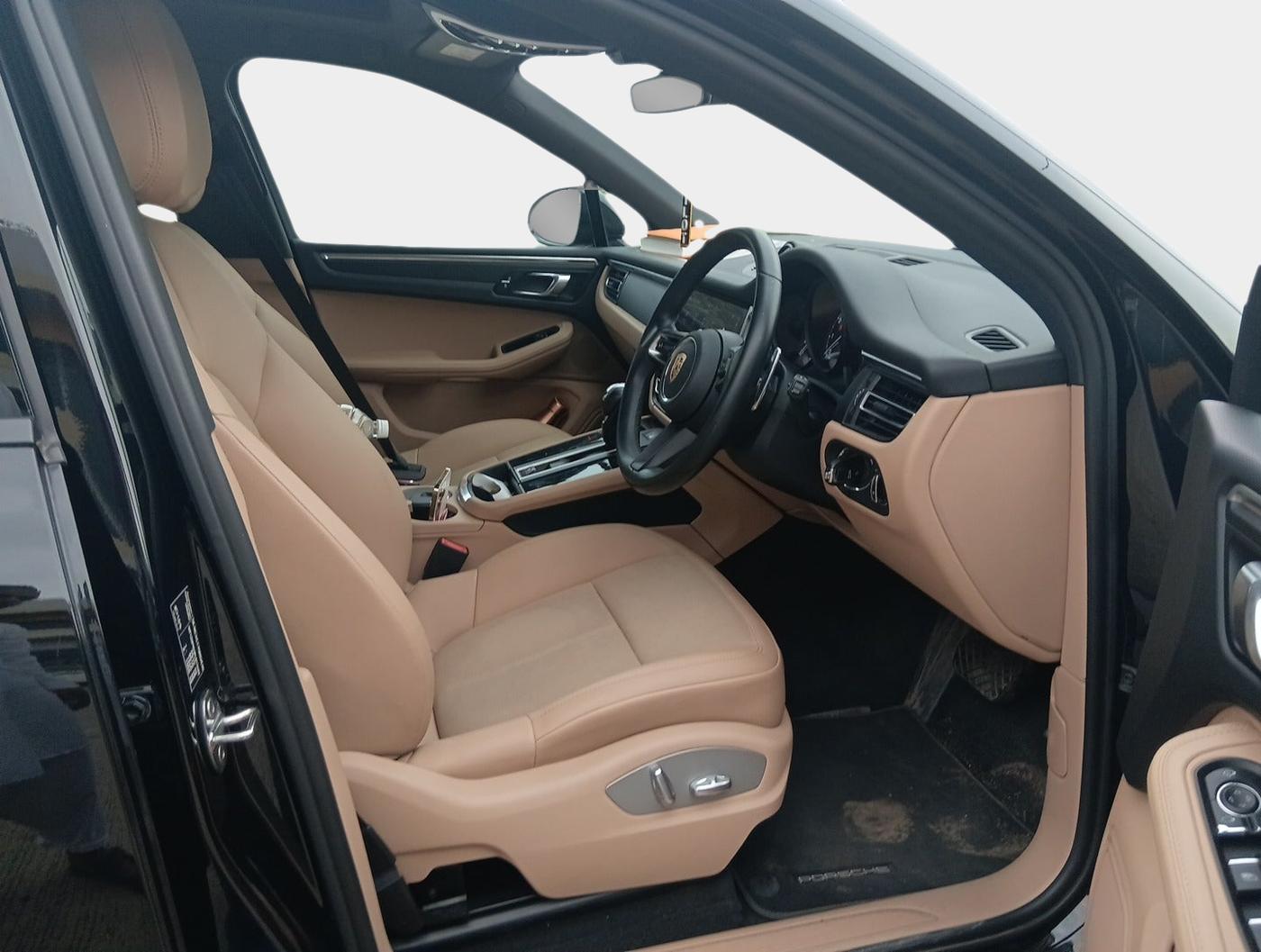2023 Porsche Macan BASE, Petrol, Automatic, 7,648 km, interior