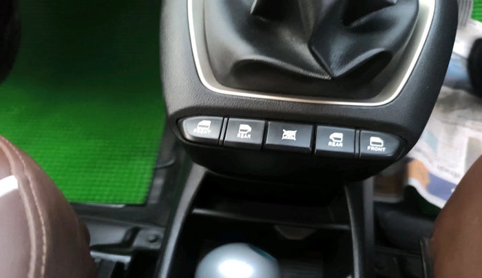 2020 Hyundai NEW SANTRO SPORTZ MT, Petrol, Manual, 30,276 km, interior