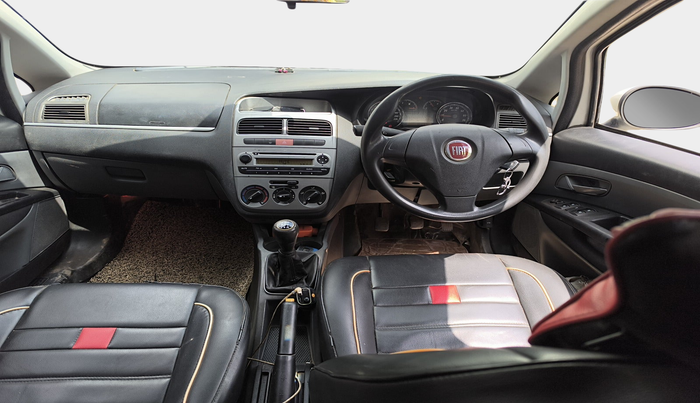 2011 Fiat Grand Punto EMOTION 1.3, Diesel, Manual, 1,39,771 km, interior