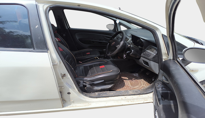 2011 Fiat Grand Punto EMOTION 1.3, Diesel, Manual, 1,39,771 km, interior