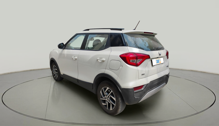 2023 Mahindra XUV300 W8 (O) 1.5 DIESEL, Diesel, Manual, 1,04,087 km, exterior