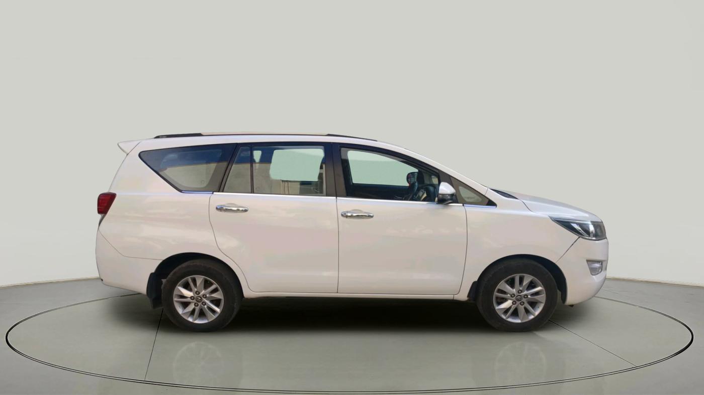 2019 Toyota Innova Crysta 2.4 G 8 STR, Diesel, Manual, 1,93,262 km, exterior