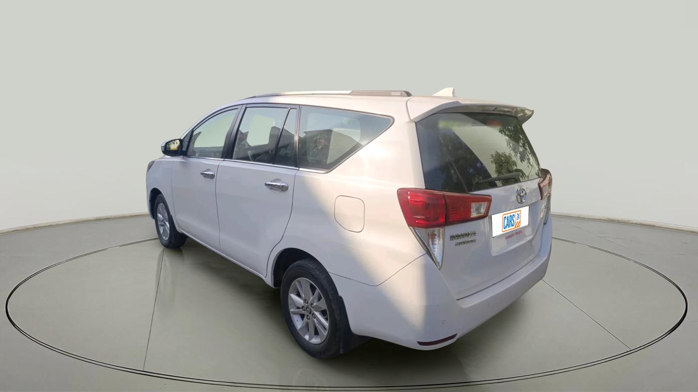 2019 Toyota Innova Crysta 2.4 G 8 STR, Diesel, Manual, 1,93,262 km, exterior