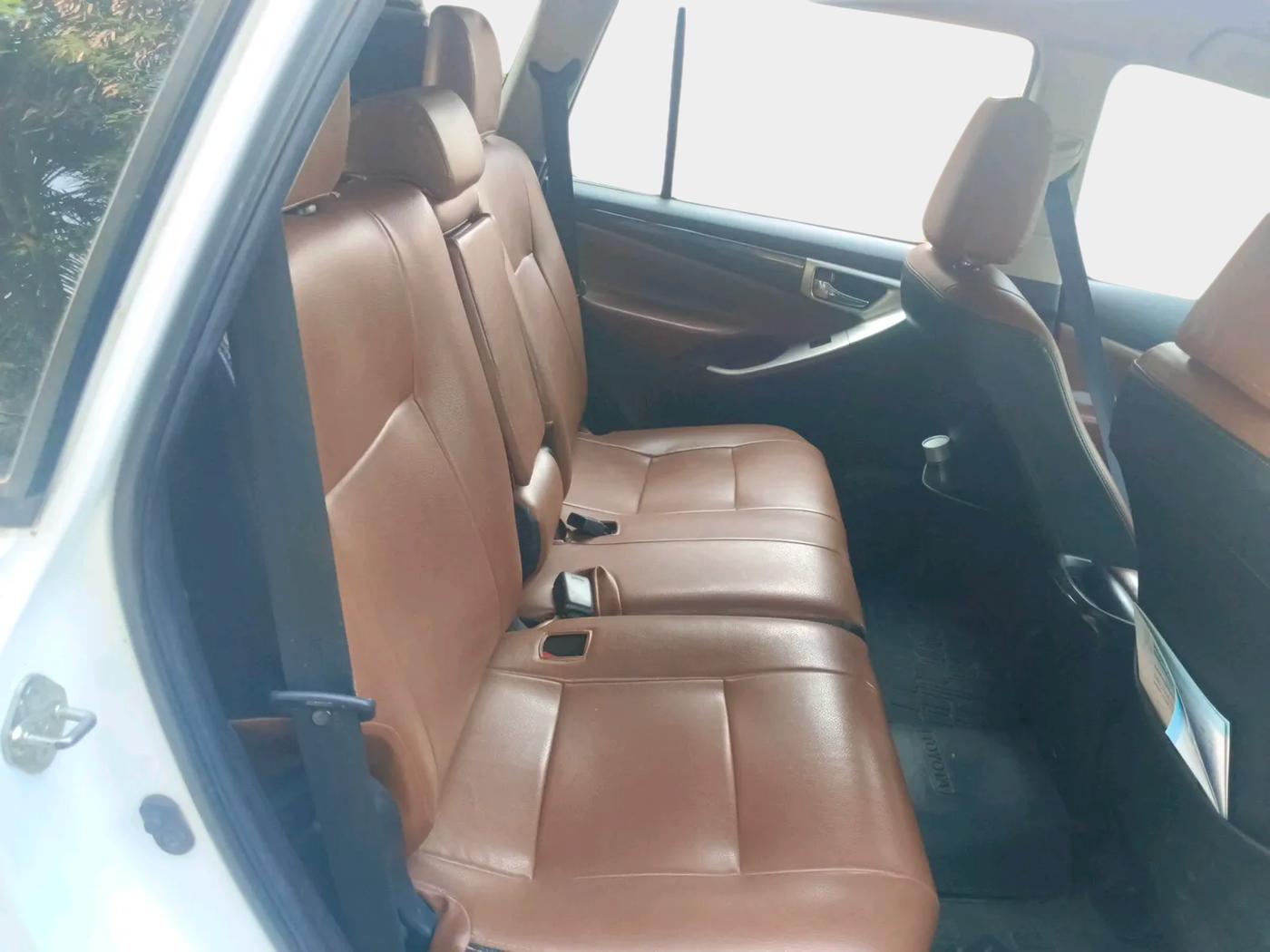 2019 Toyota Innova Crysta 2.4 G 8 STR, Diesel, Manual, 1,93,262 km, interior