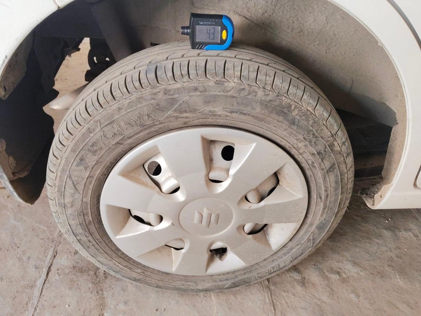 2018 Maruti Wagon R 1.0 LXI CNG, Petrol, Manual, 42,567 km, tyre