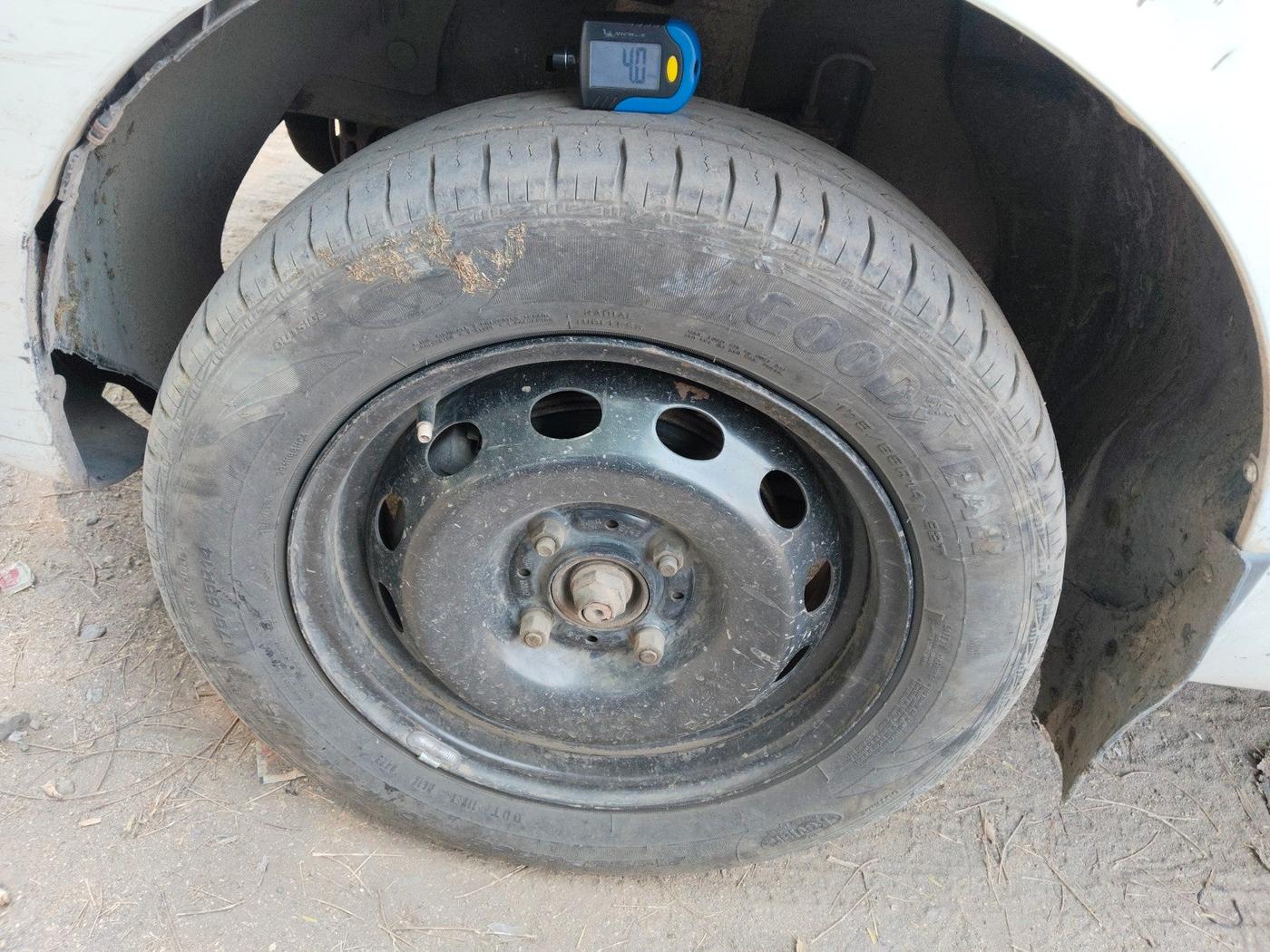 2010 Tata Indica Vista AQUA QUADRAJET, Diesel, Manual, 1,41,230 km, tyre