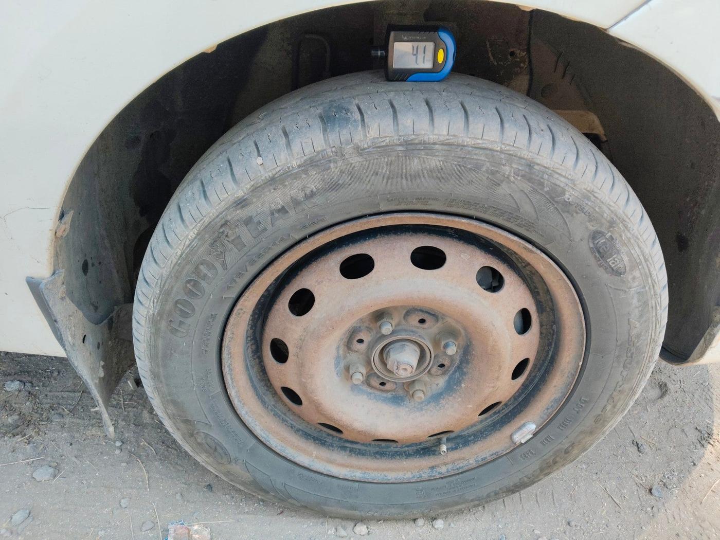 2010 Tata Indica Vista AQUA QUADRAJET, Diesel, Manual, 1,41,230 km, tyre