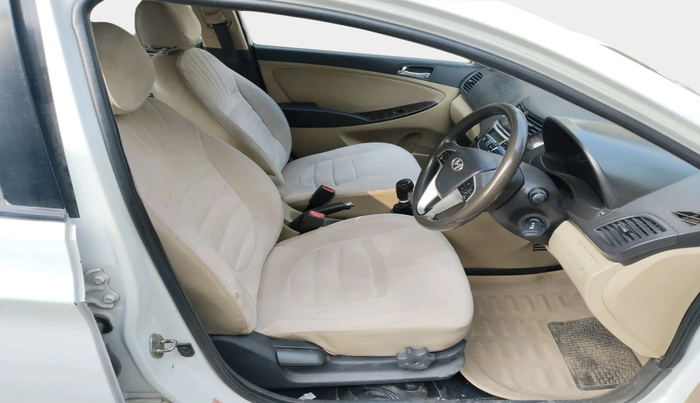 2014 Hyundai Verna FLUIDIC 1.6 CRDI SX, Diesel, Manual, 1,42,899 km, interior