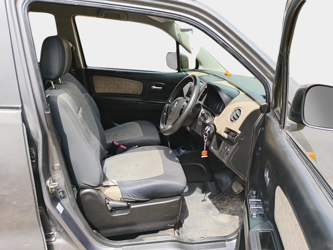 2017 Maruti Wagon R 1.0 VXI AMT, Petrol, Automatic, 50,374 km, interior