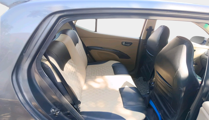 2012 Hyundai i10 MAGNA 1.1, Petrol, Manual, 78,173 km, interior