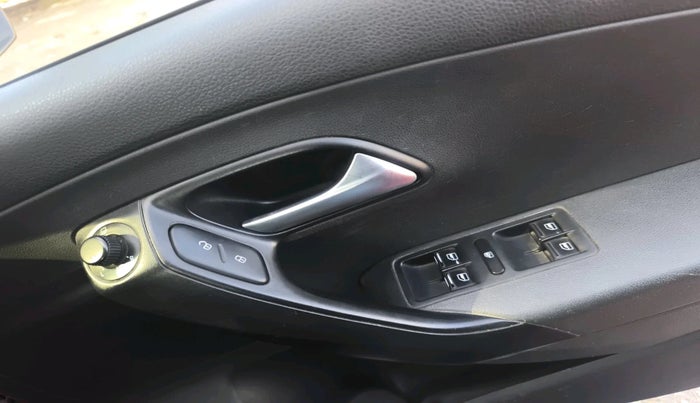 2016 Volkswagen Polo GT TSI AT, Petrol, Automatic, 1,23,590 km, interior