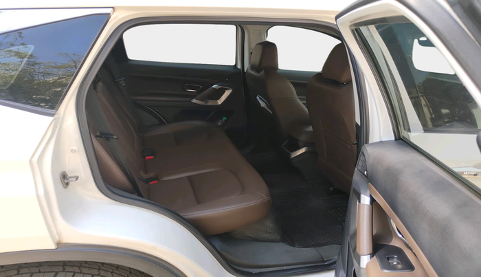 2019 Tata Harrier XZ 2.0L, Diesel, Manual, 1,06,699 km, interior
