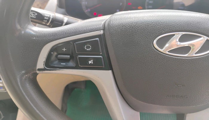 2014 Hyundai Verna FLUIDIC 1.6 VTVT EX, Petrol, Manual, 2,40,414 km, interior