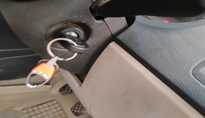 2012 Volkswagen Polo TRENDLINE 1.2L DIESEL, Diesel, Manual, 1,43,978 km, interior