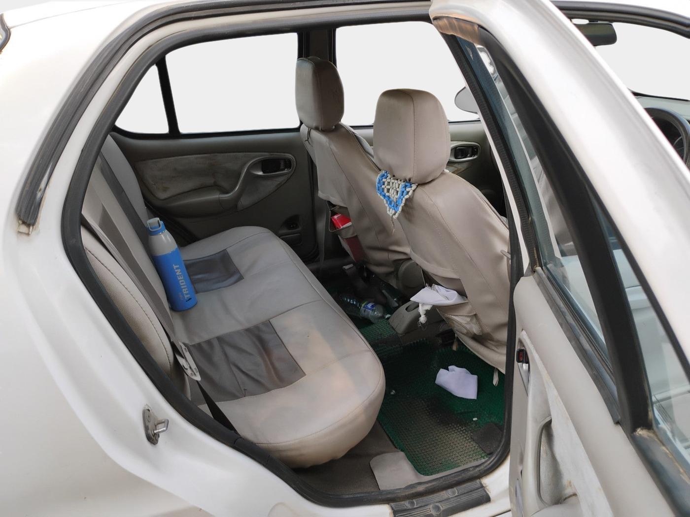 2010 Tata Indigo CS LX TDI, Diesel, Manual, 1,74,910 km, interior