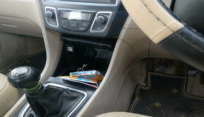 2015 Maruti Ciaz ZDI+, Diesel, Manual, 1,16,568 km, interior