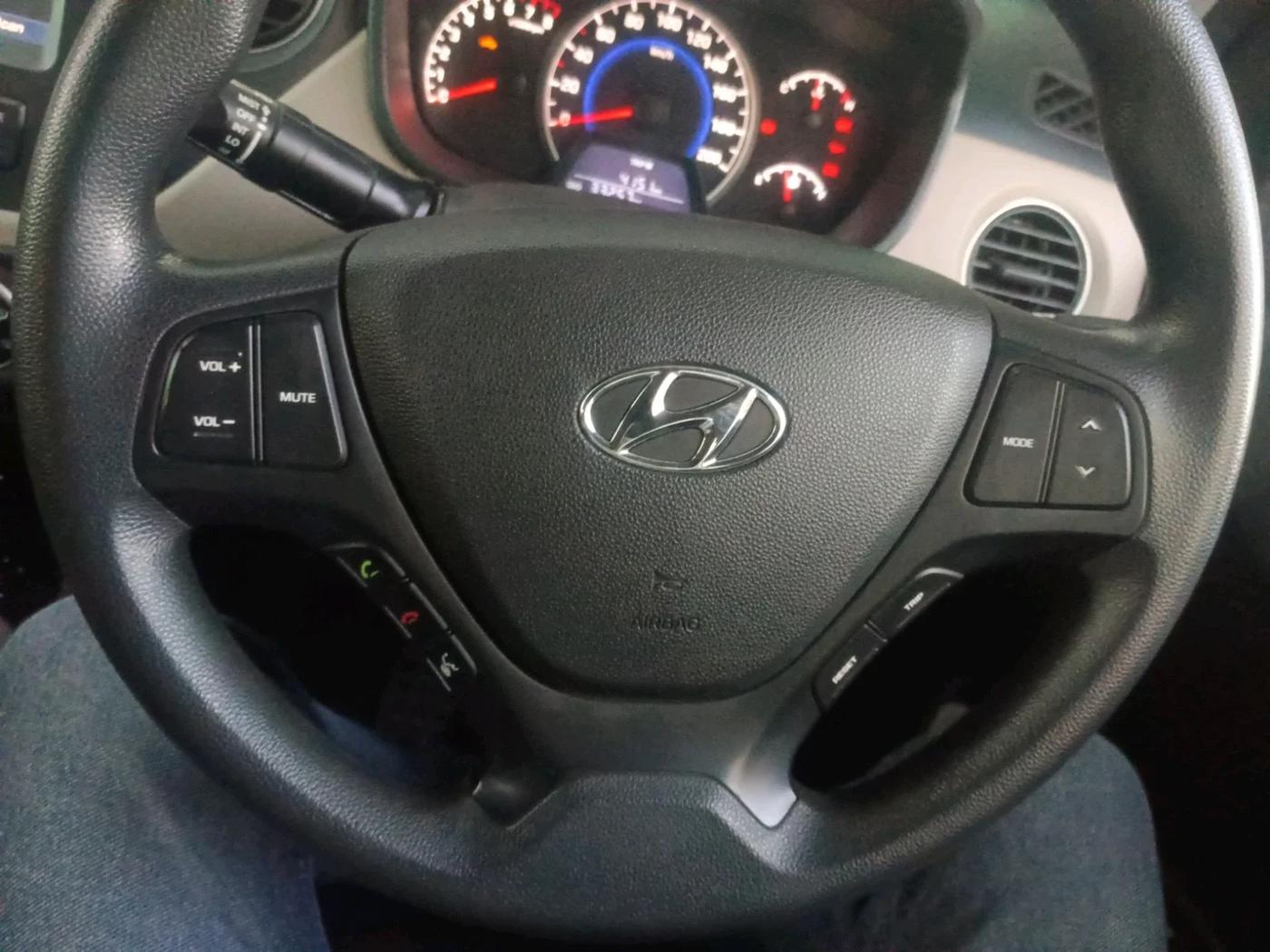 2019 Hyundai Grand i10 SPORTZ 1.2 KAPPA VTVT, Petrol, Manual, 33,257 km, interior