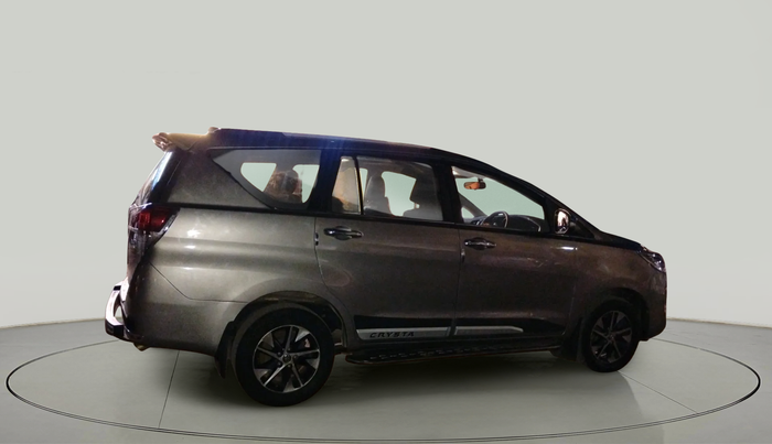 2016 Toyota Innova Crysta 2.4 VX 7 STR, Diesel, Manual, 84,608 km, exterior