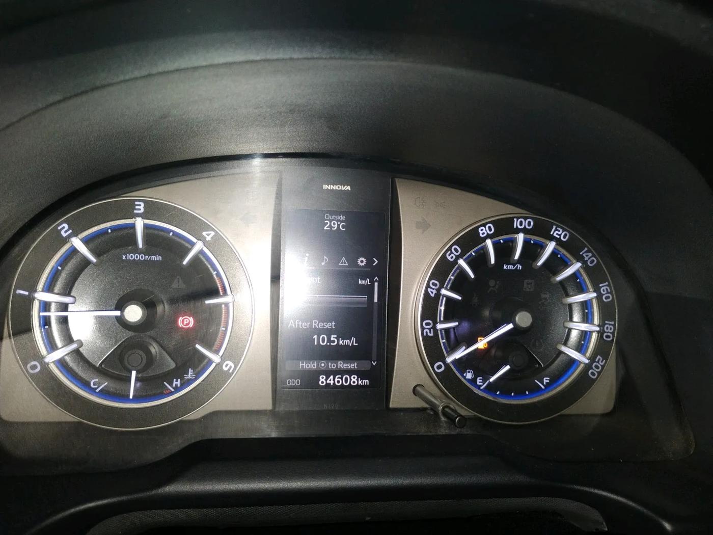2016 Toyota Innova Crysta 2.4 VX 7 STR, Diesel, Manual, 84,608 km, interior