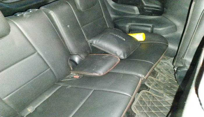 2016 Toyota Innova Crysta 2.4 VX 7 STR, Diesel, Manual, 84,608 km, interior