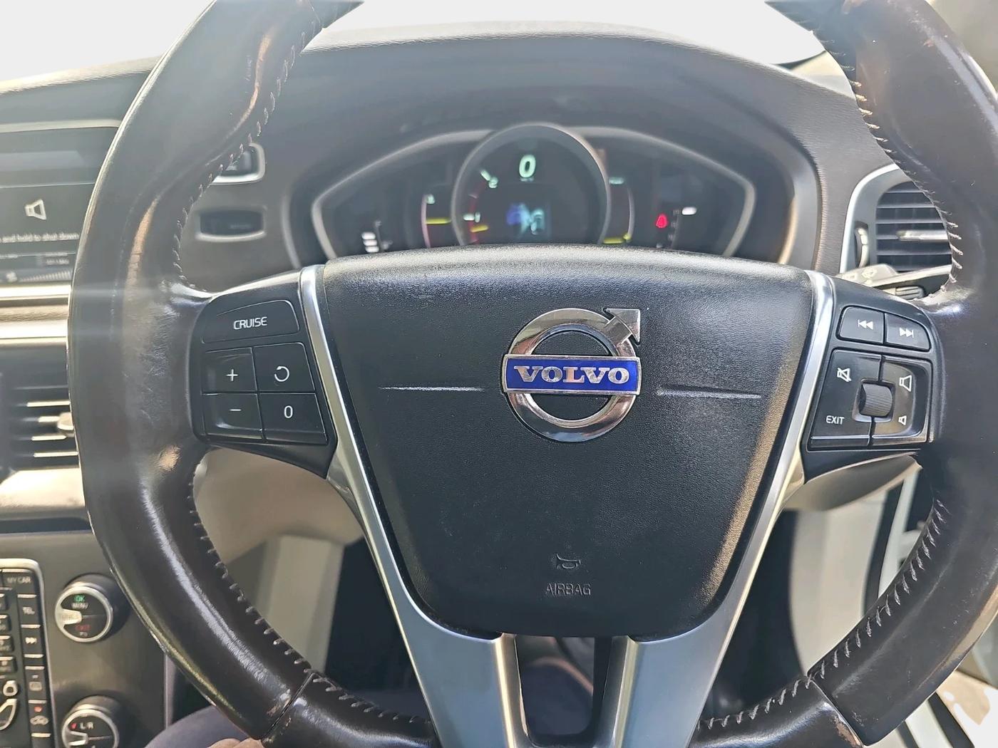 2014 Volvo V40 Cross Country D3, Diesel, Automatic, 95,163 km, interior