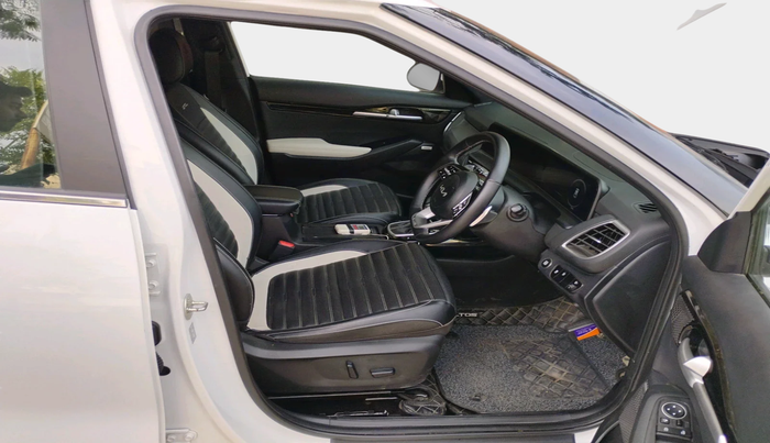 2024 KIA SELTOS  GTX PLUS 1.5 DIESEL AT, Diesel, Automatic, 36,001 km, interior