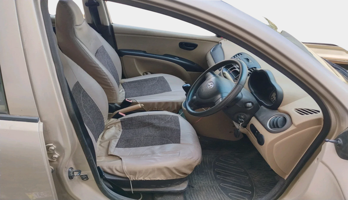 2010 Hyundai i10 MAGNA 1.2, Petrol, Manual, 95,430 km, interior