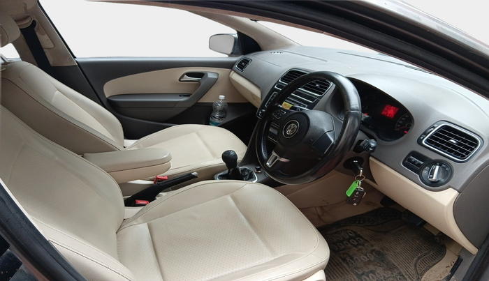 2013 Volkswagen Vento HIGHLINE DIESEL 1.6, Diesel, Manual, 73,577 km, interior