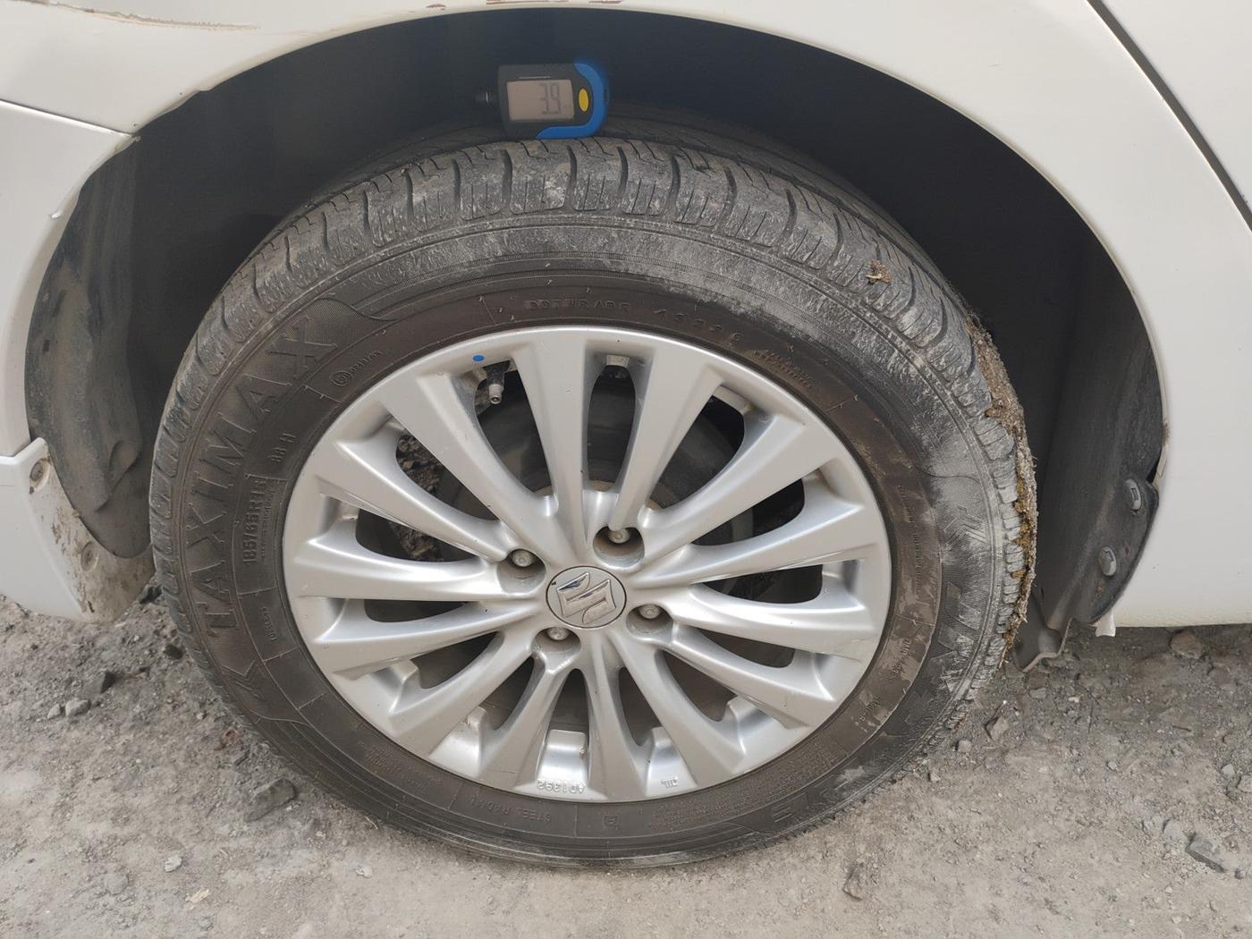 2015 Maruti Ciaz ZXI, Petrol, Manual, 1,64,400 km, tyre