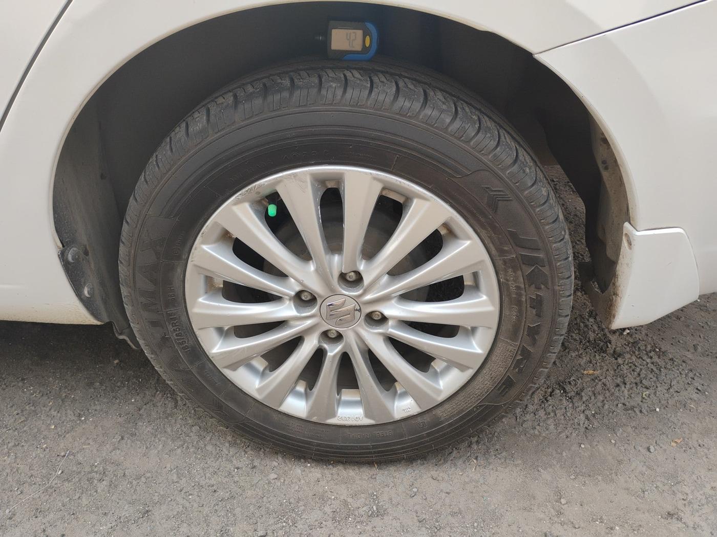 2015 Maruti Ciaz ZXI, Petrol, Manual, 1,64,400 km, tyre