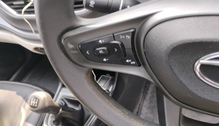 2023 Tata ALTROZ XM PETROL, Petrol, Manual, 72,290 km, interior
