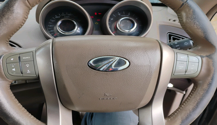 2012 Mahindra XUV500 W8, Diesel, Manual, 1,94,439 km, interior