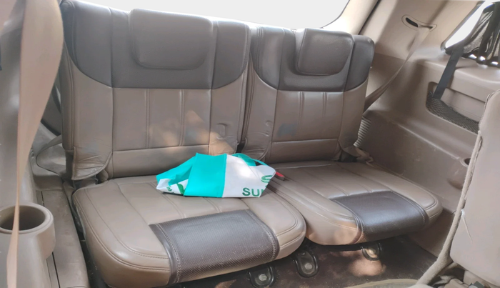 2012 Mahindra XUV500 W8, Diesel, Manual, 1,94,439 km, interior