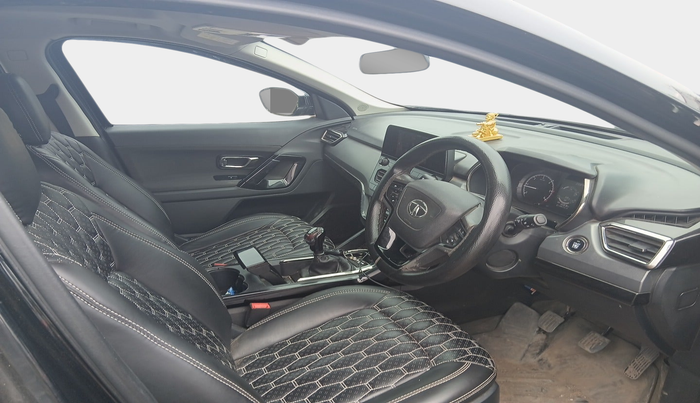 2021 Tata Harrier XT PLUS 2.0L KRYOTEC DARK EDITON, Diesel, Manual, 1,25,978 km, interior