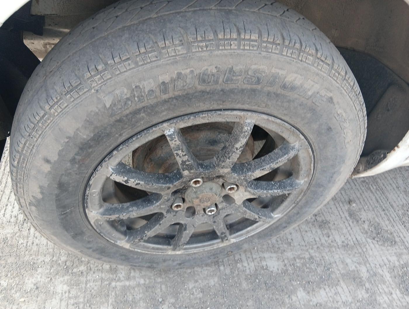 2009 Maruti Ritz VXI, Petrol, Manual, 1,54,099 km, tyre