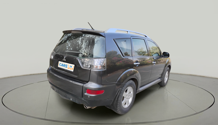 2011 Mitsubishi Outlander 2.4 MIVEC, Petrol, Automatic, 1,27,345 km, exterior