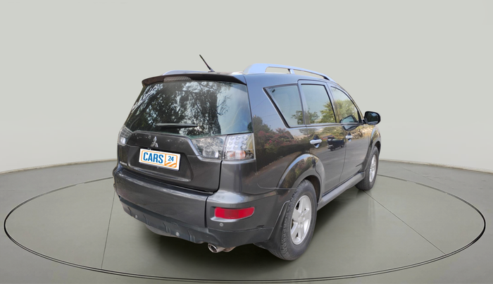2011 Mitsubishi Outlander 2.4 MIVEC, Petrol, Automatic, 1,27,345 km, exterior