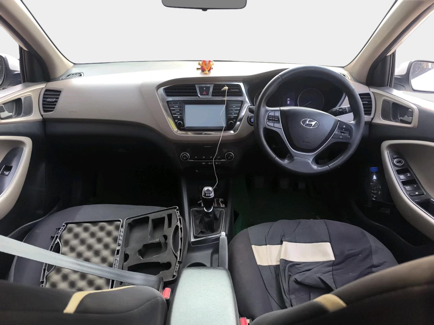 2016 Hyundai Elite i20 ASTA 1.4 CRDI (O), Diesel, Manual, 89,094 km, interior