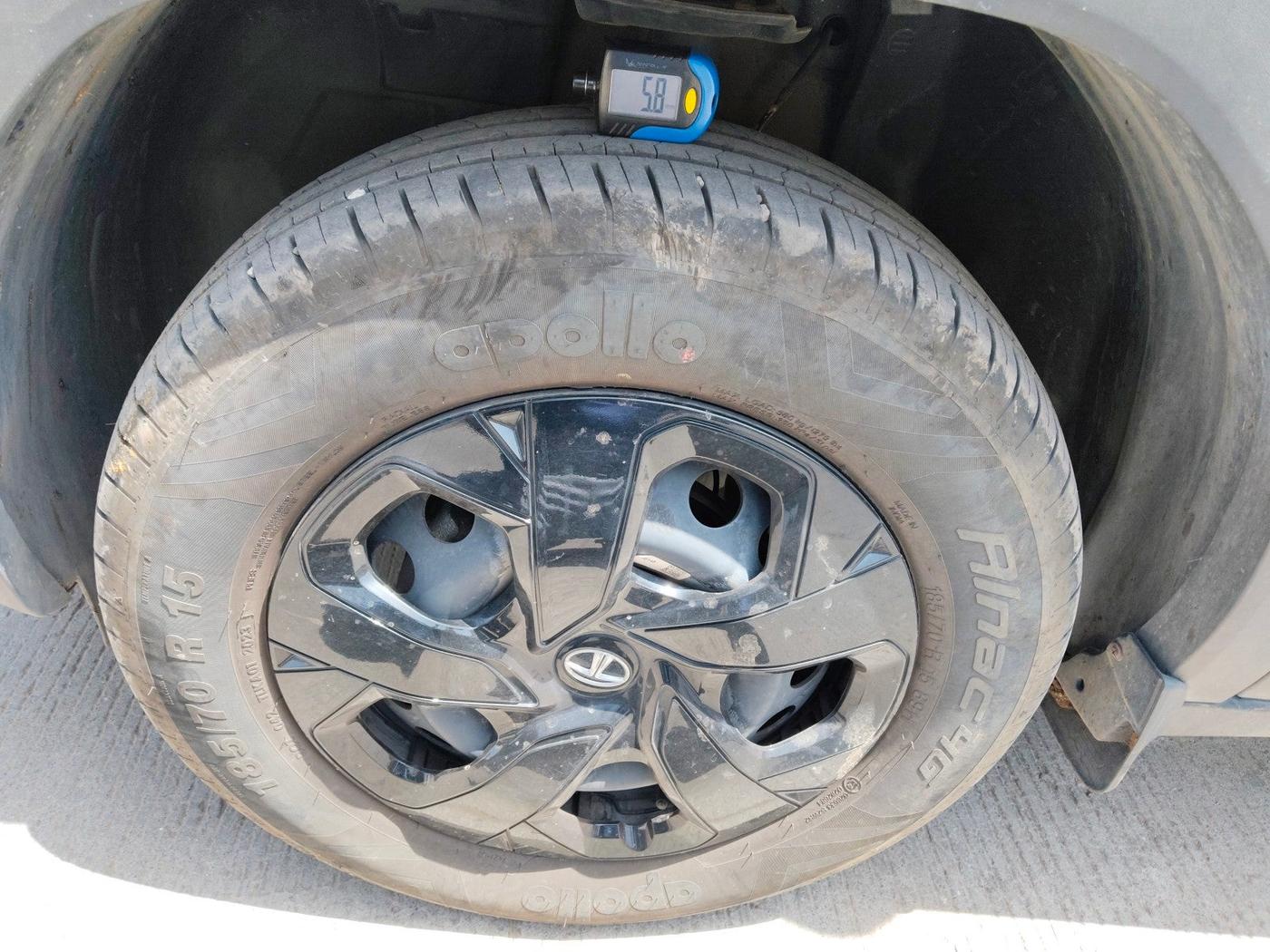 2023 Tata PUNCH PURE MT, Petrol, Manual, 15,882 km, tyre