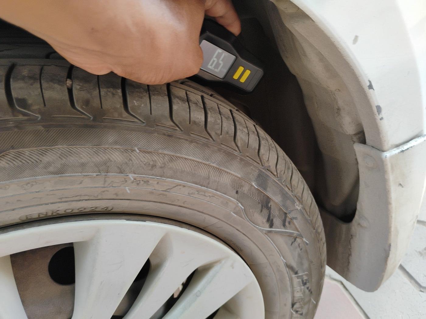 2014 Maruti Ertiga VDI, Diesel, Manual, 2,20,702 km, tyre