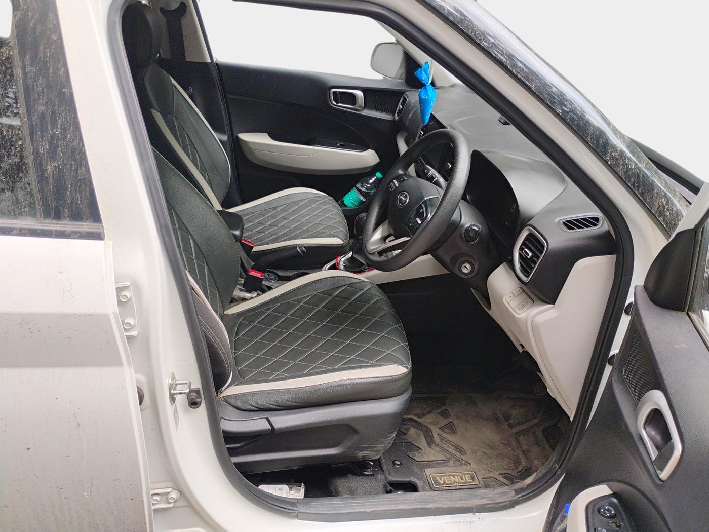 2023 Hyundai VENUE S 1.2, Petrol, Manual, 13,000 km, interior