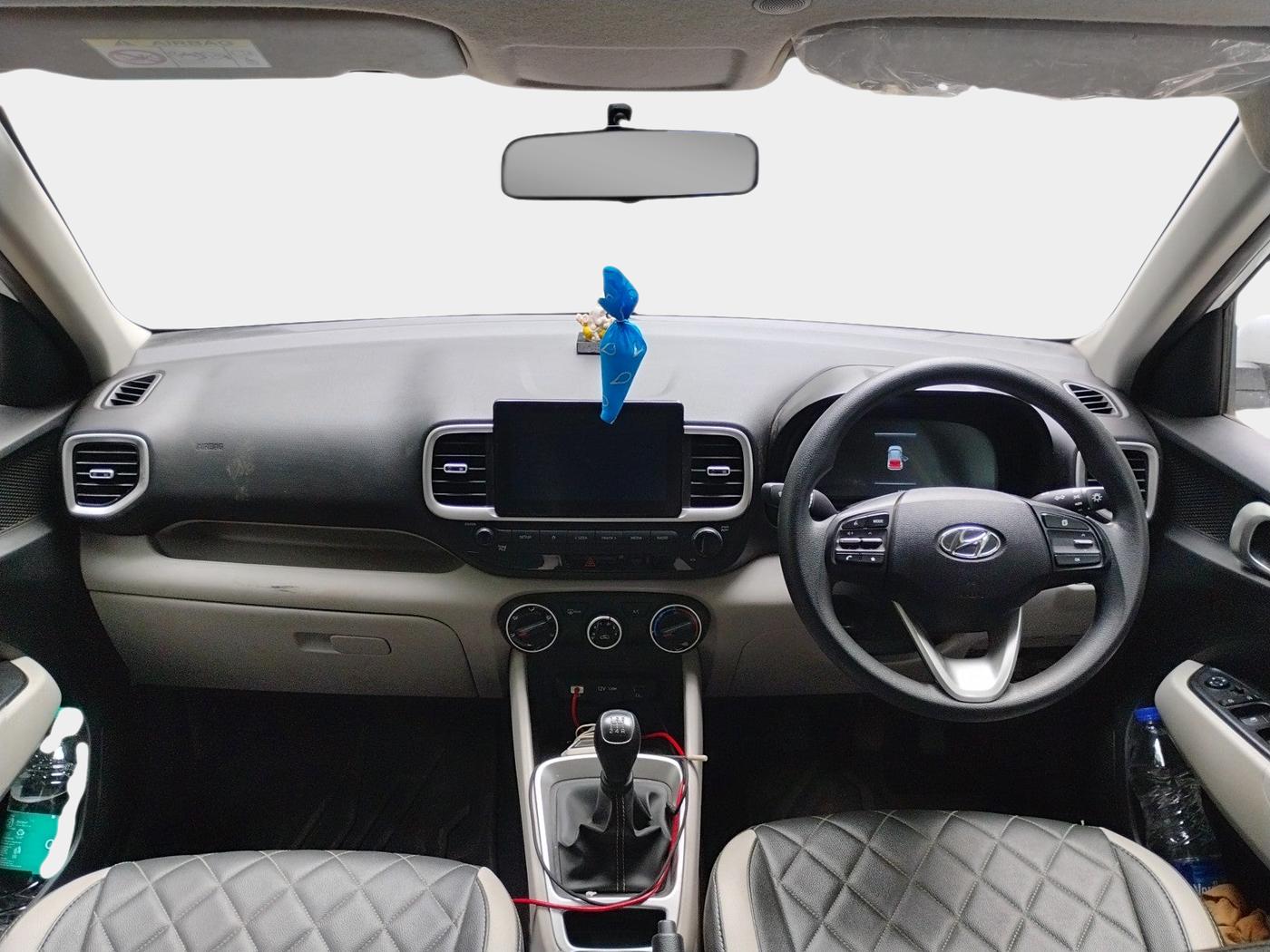 2023 Hyundai VENUE S 1.2, Petrol, Manual, 13,000 km, interior