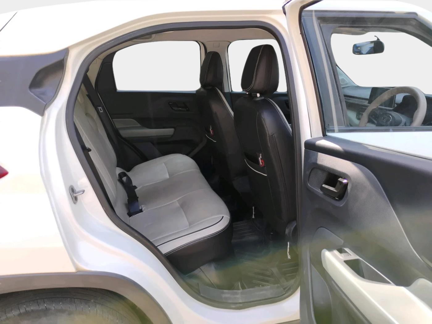 2024 Tata PUNCH ADVENTURE RHYTHM CNG, Petrol, Manual, 26,007 km, interior