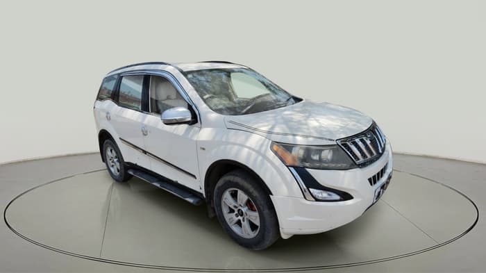 2012 Mahindra XUV500 W8, Diesel, Manual, 2,21,343 km, exterior