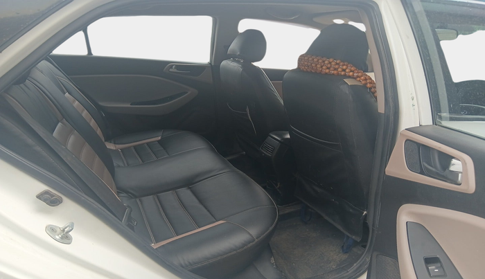 2016 Hyundai Elite i20 ASTA 1.4 CRDI (O), Diesel, Manual, 1,02,377 km, interior