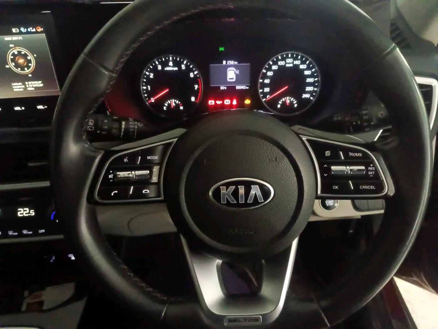 2021 KIA SELTOS HTX 1.5 PETROL, Petrol, Manual, 99,942 km, interior