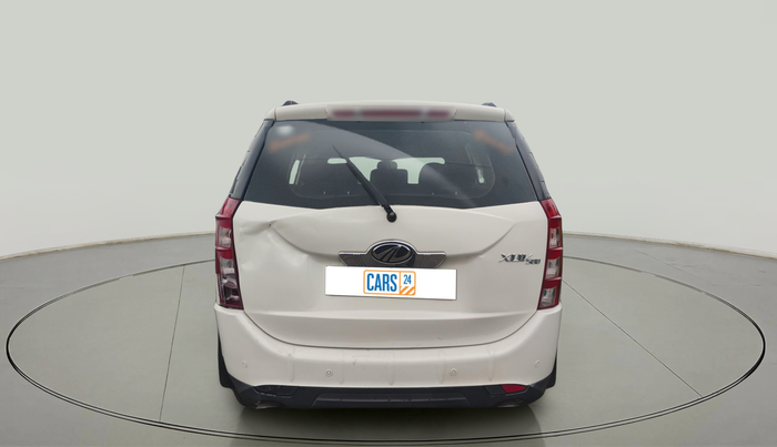 2015 Mahindra XUV500 W8, Diesel, Manual, 1,26,518 km, exterior