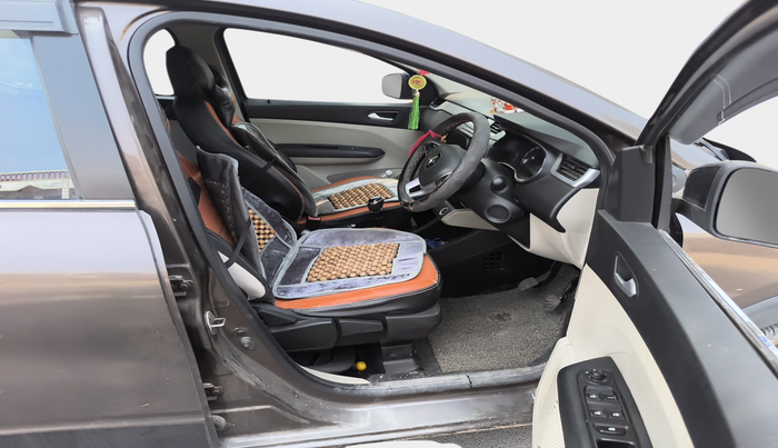 2023 Renault TRIBER RXZ, Petrol, Manual, 41,882 km, interior