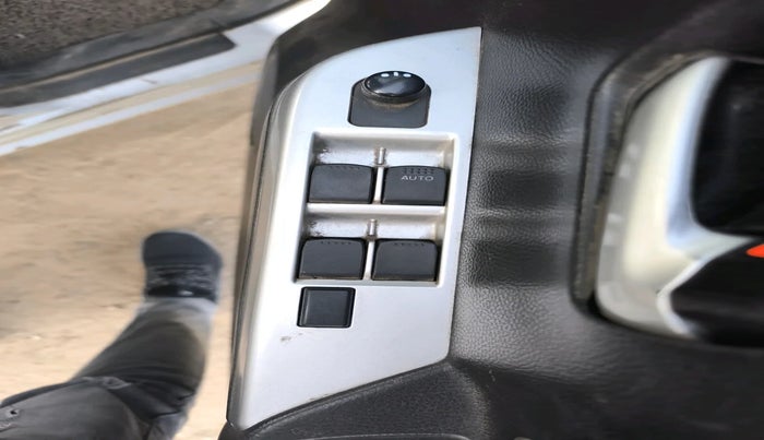 2015 Maruti Wagon R 1.0 VXI, Petrol, Manual, 1,02,821 km, interior