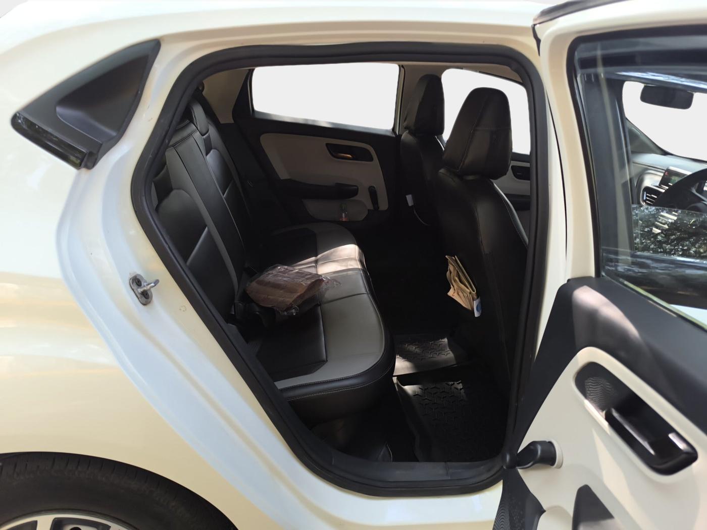 2022 Tata ALTROZ XE PLUS PETROL, Petrol, Manual, 31,052 km, interior